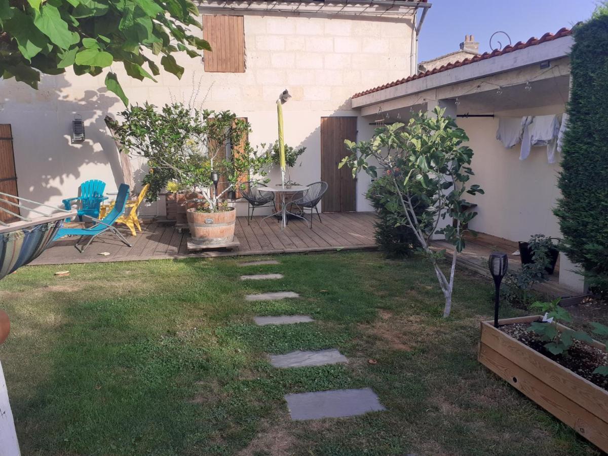 مبيت وإفطار Fronsac  Chez Jeanfi المظهر الخارجي الصورة